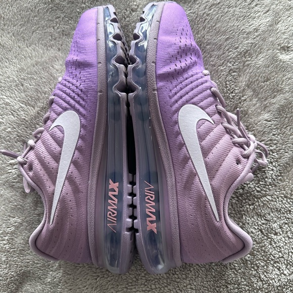 Nike Air Max - Picture 2 of 14